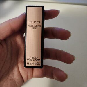 Gucci Rouge À lèvres Voile Lip Color in 500 - Odalie Red